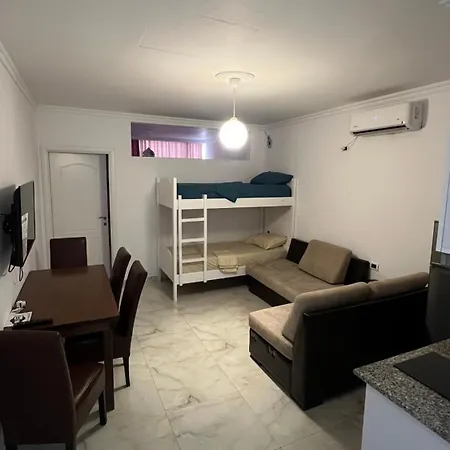 Apartment Hafuzi *